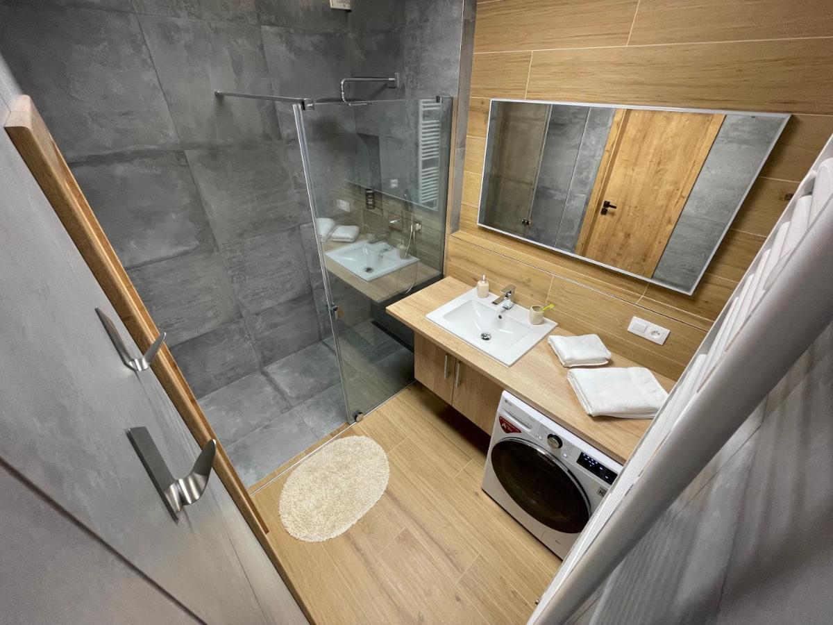 Greenbay Apartment With Free Parking Trencin Exterior photo